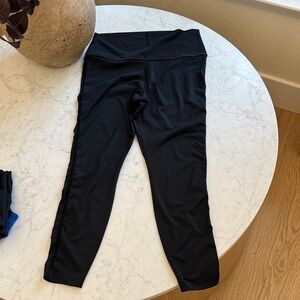 Nike Black Capri Leggings Women’s Size L Athletic Workout Pants